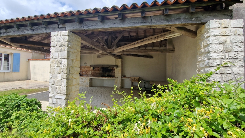 BELLE MAISON A ETAGE